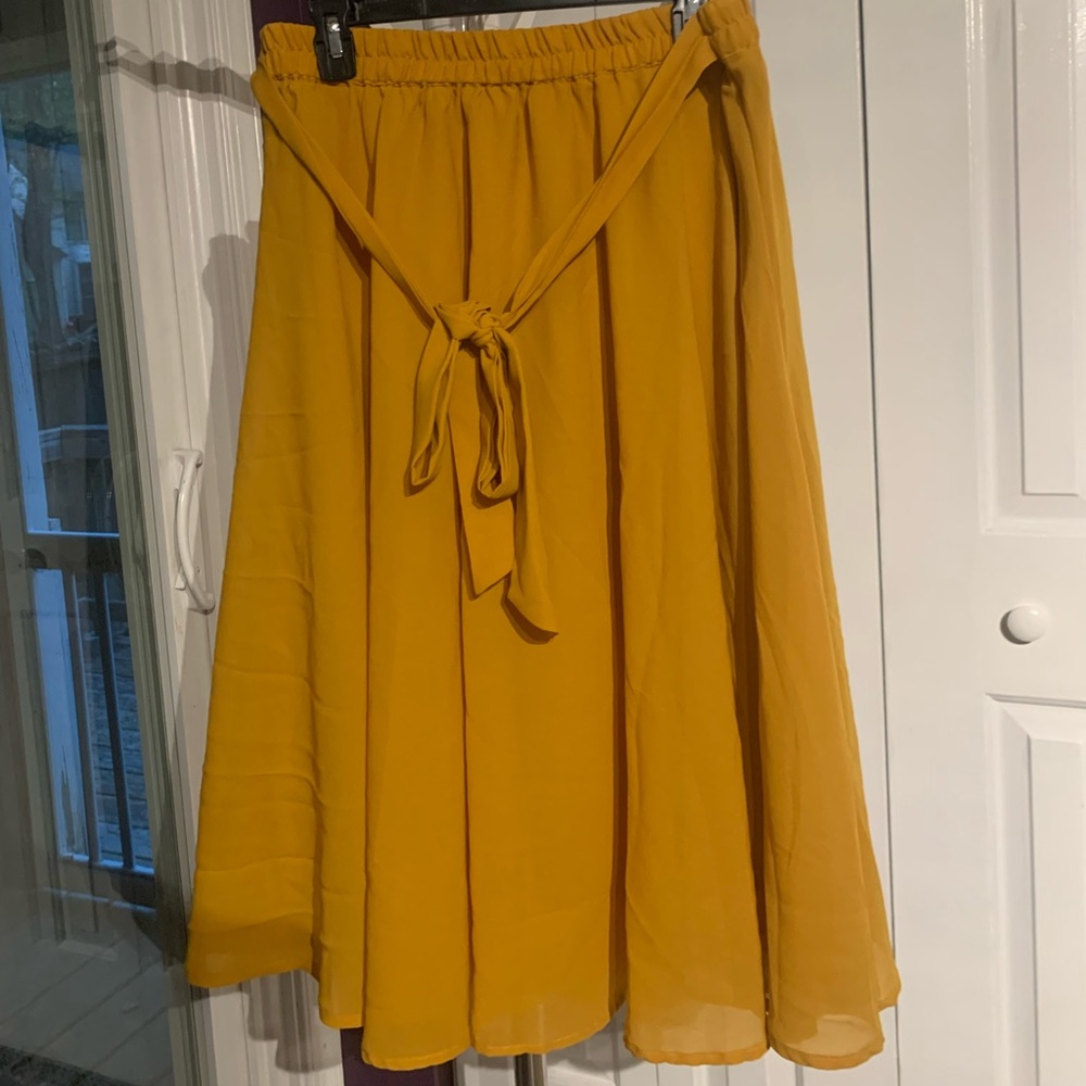 Flint and Moss Mustard yellow colored chiffon midi a-line elastic waist skirt